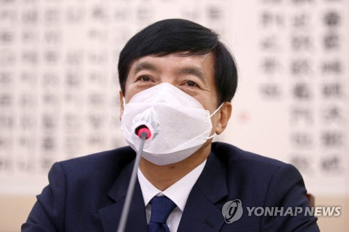 답변하는 이성윤 서울중앙지검장[연합뉴스]